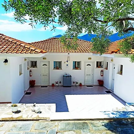 Maria * Chrisi Ammoudia